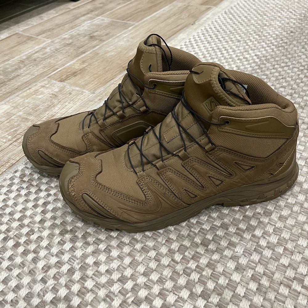 Salomon Brown Tactical Boots with Reinforced Ankle Support